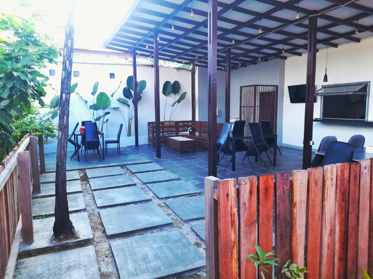 Baronda Guest House 索龙 外观 照片