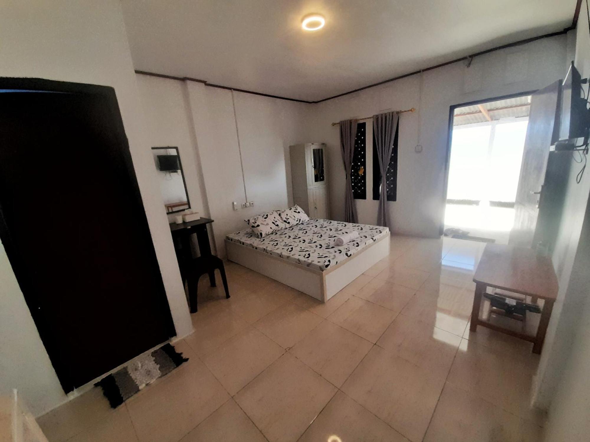 Baronda Guest House 索龙 外观 照片