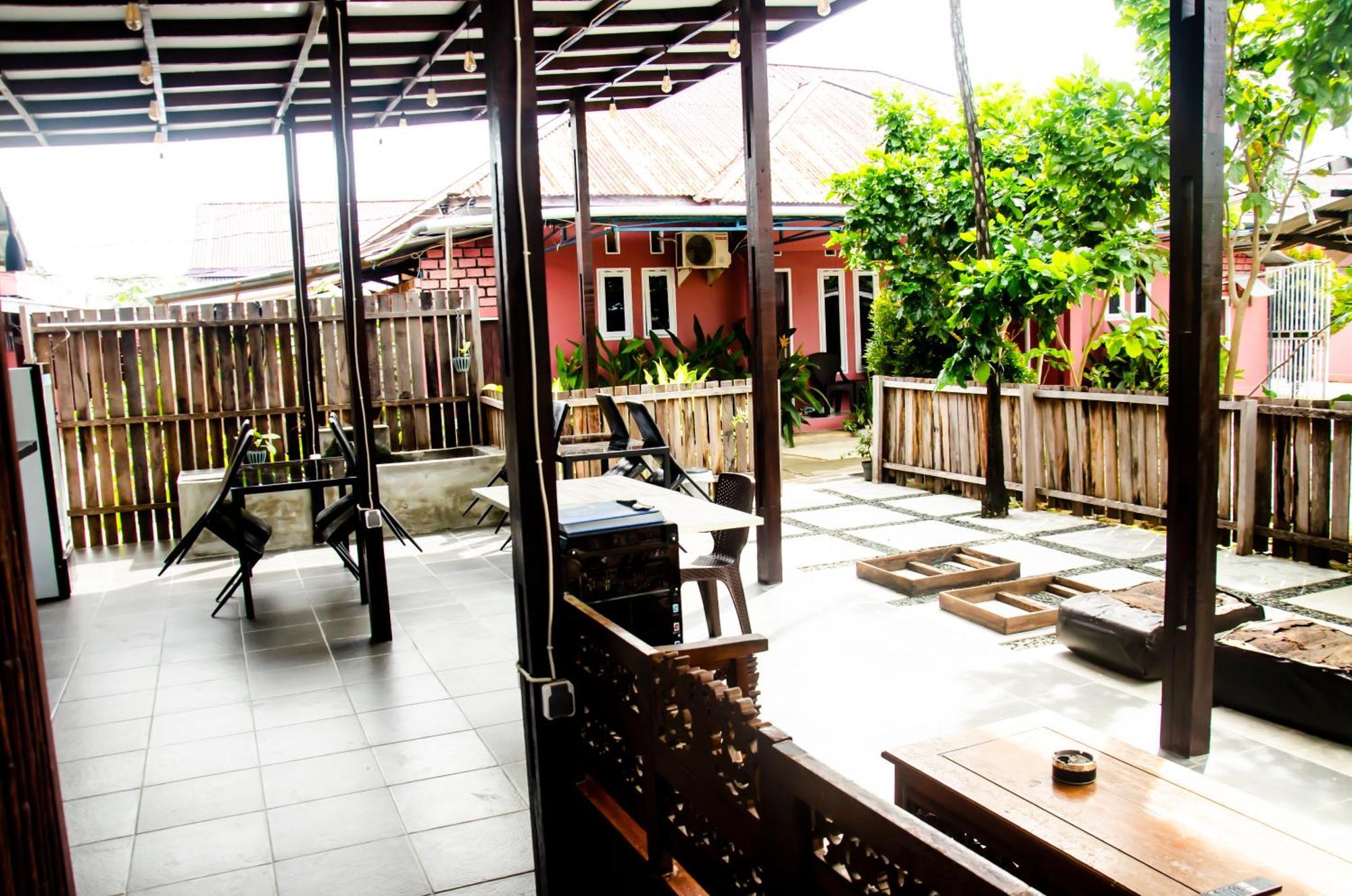 Baronda Guest House 索龙 外观 照片