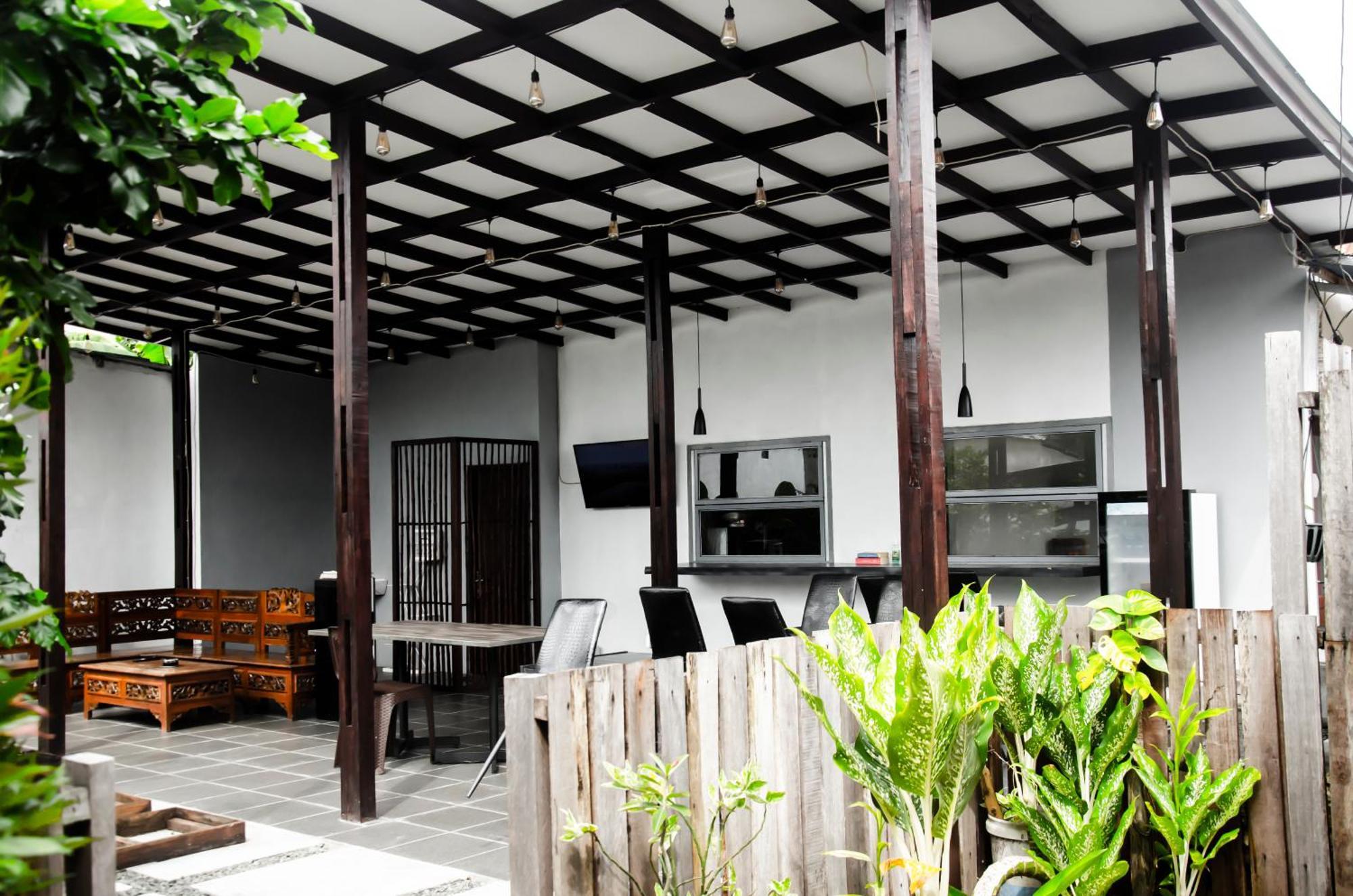 Baronda Guest House 索龙 外观 照片