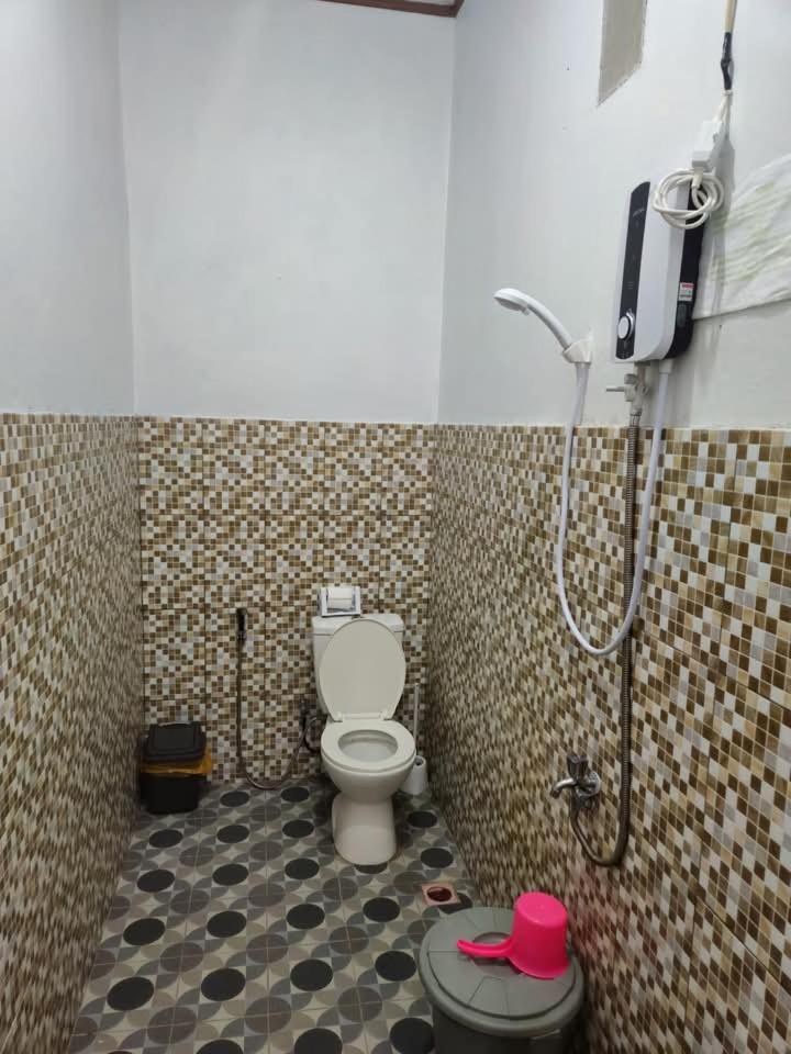Baronda Guest House 索龙 外观 照片