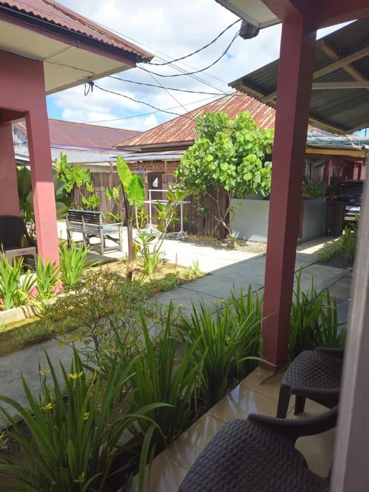Baronda Guest House 索龙 外观 照片