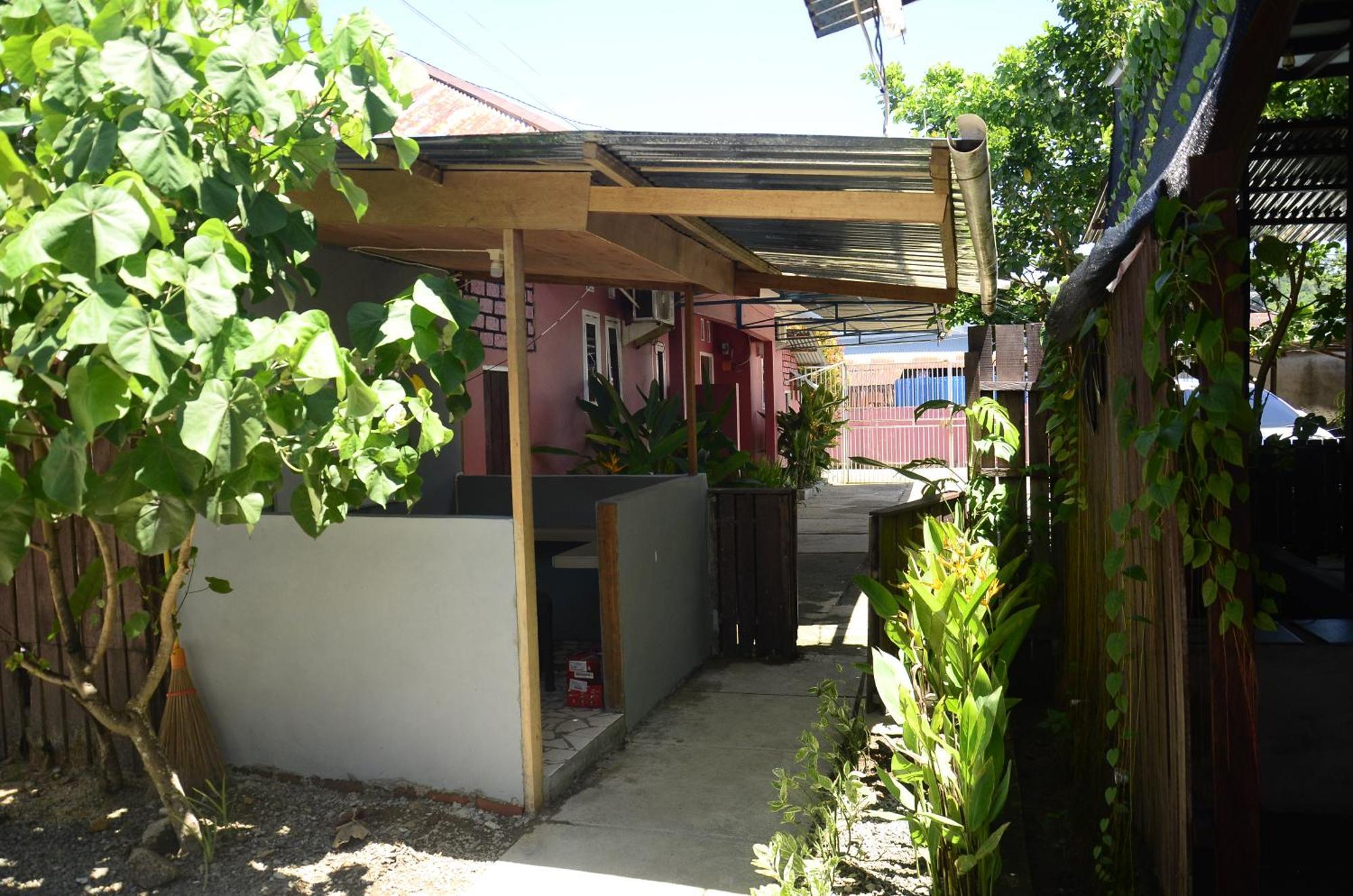 Baronda Guest House 索龙 外观 照片