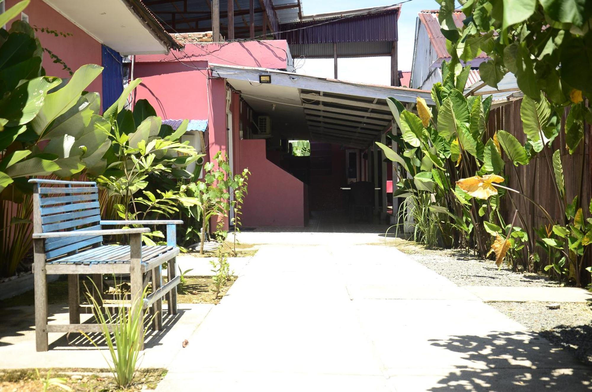 Baronda Guest House 索龙 外观 照片